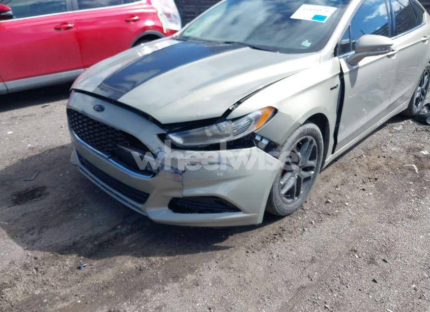 Photo 6 of 2015 Ford Fusion SE (VIN 3FA6P0HD4FR248943)
