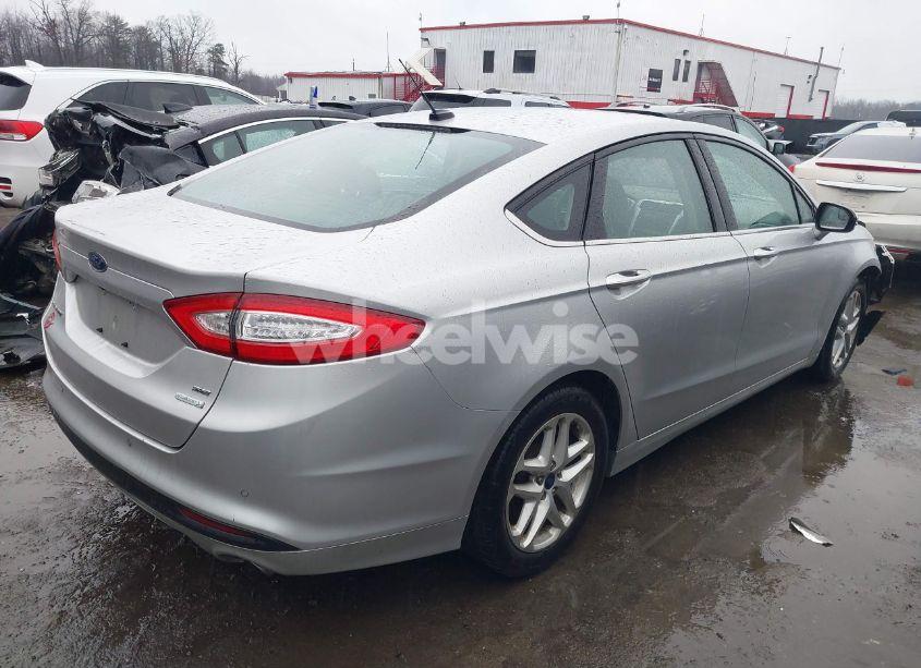 Photo 4 of 2016 Ford Fusion SE (VIN 3FA6P0HD4GR142428)