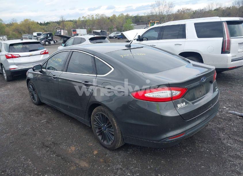 Photo 3 of 2016 Ford Fusion SE (VIN 3FA6P0HD4GR169113)