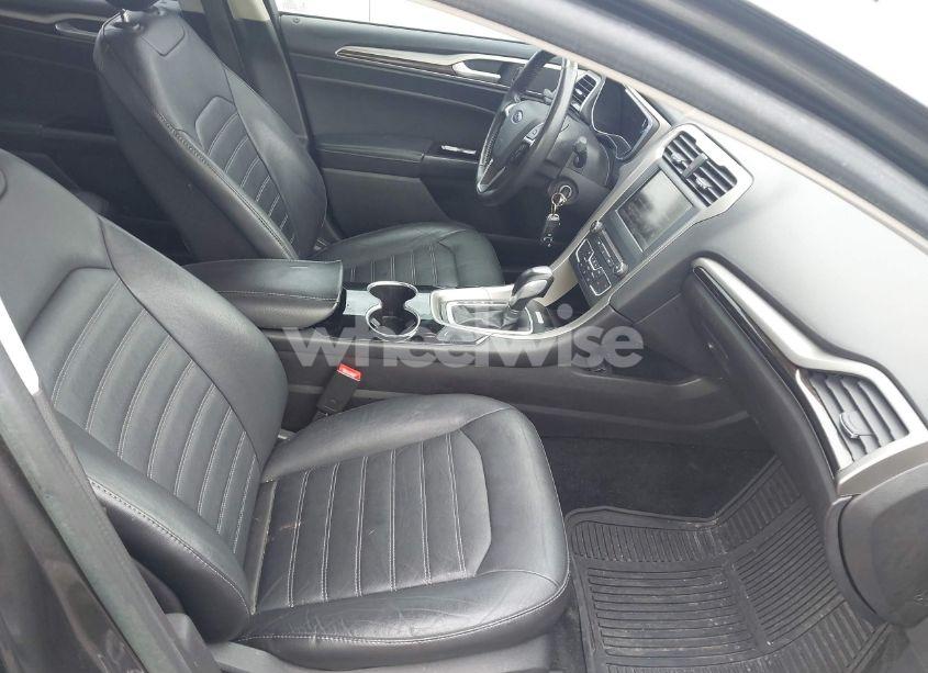 Photo 5 of 2016 Ford Fusion SE (VIN 3FA6P0HD4GR169113)