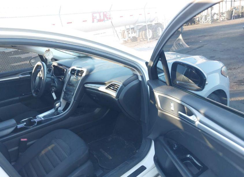 Photo 5 of 2016 Ford Fusion SE (VIN 3FA6P0HD4GR248118)