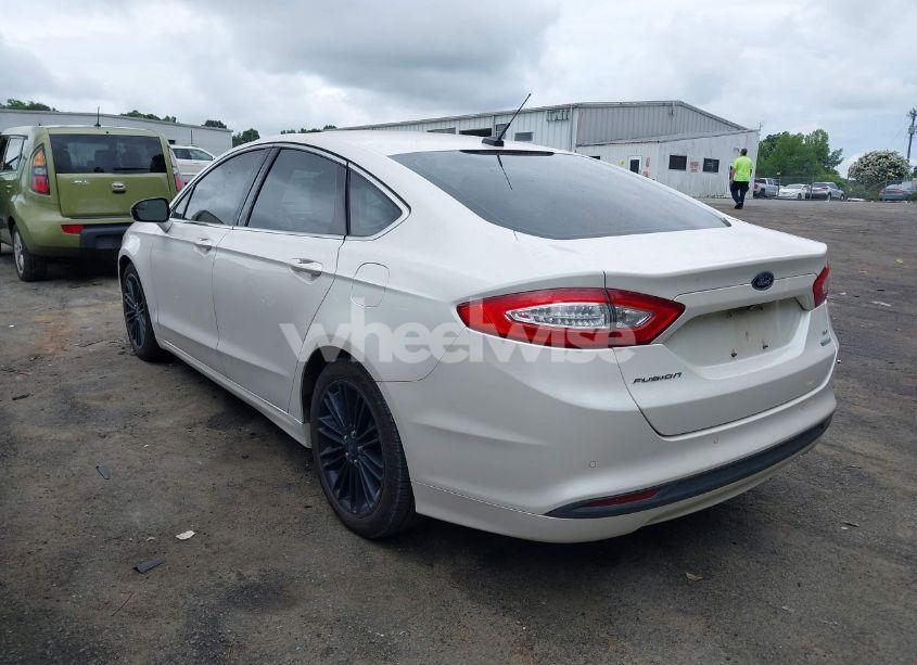 Photo 3 of 2016 Ford Fusion SE (VIN 3FA6P0HD4GR272791)