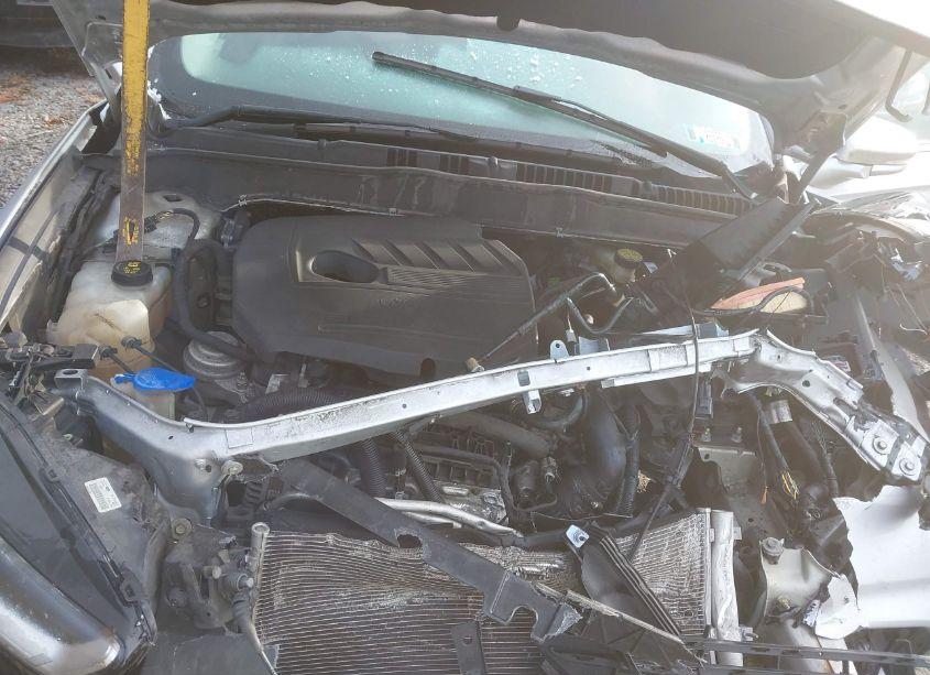 Photo 10 of 2016 Ford Fusion SE (VIN 3FA6P0HD4GR313274)