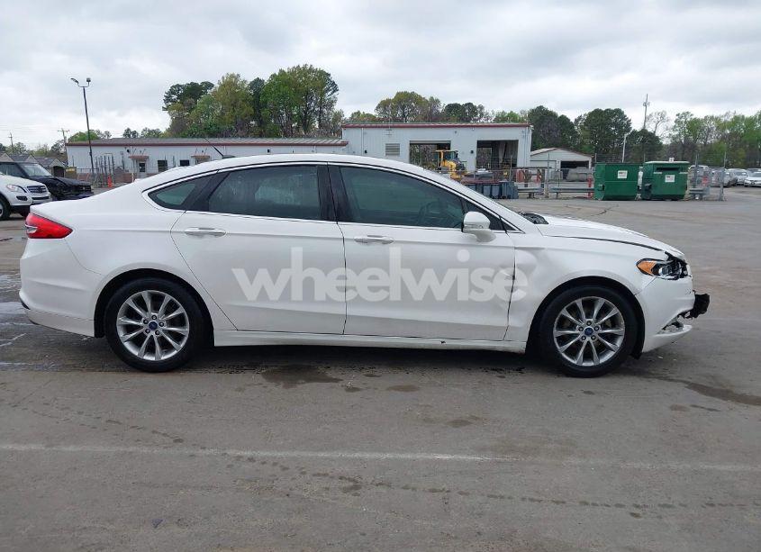 Photo 13 of 2017 Ford Fusion SE (VIN 3FA6P0HD4HR116316)