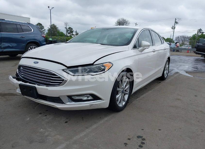 Photo 2 of 2017 Ford Fusion SE (VIN 3FA6P0HD4HR116316)