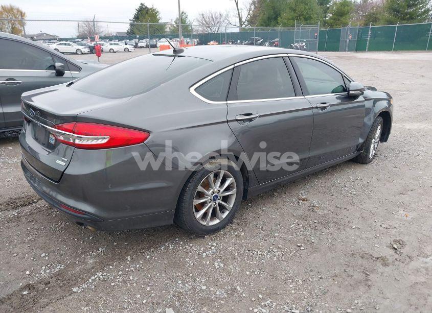 Photo 4 of 2017 Ford Fusion SE (VIN 3FA6P0HD4HR124464)