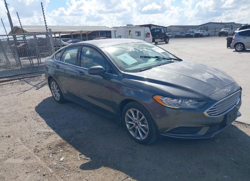 2017 Ford Fusion SE (VIN 3FA6P0HD4HR126697) main photo