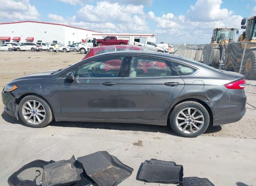 Photo 14 of 2017 Ford Fusion SE (VIN 3FA6P0HD4HR126697)