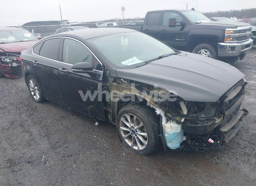 2017 Ford Fusion SE (VIN 3FA6P0HD4HR130541) main photo
