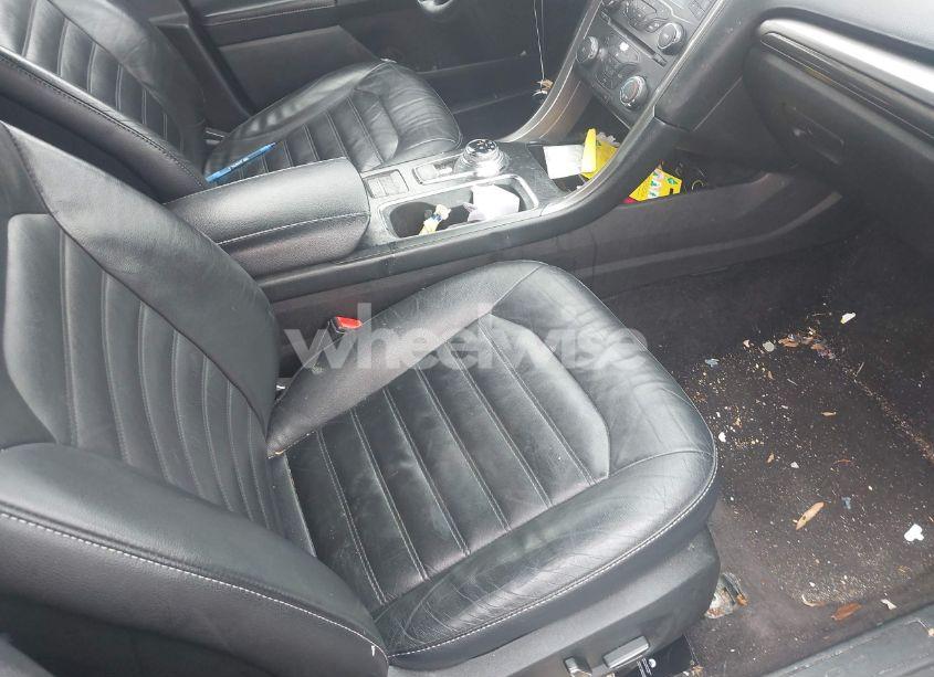 Photo 5 of 2017 Ford Fusion SE (VIN 3FA6P0HD4HR130541)