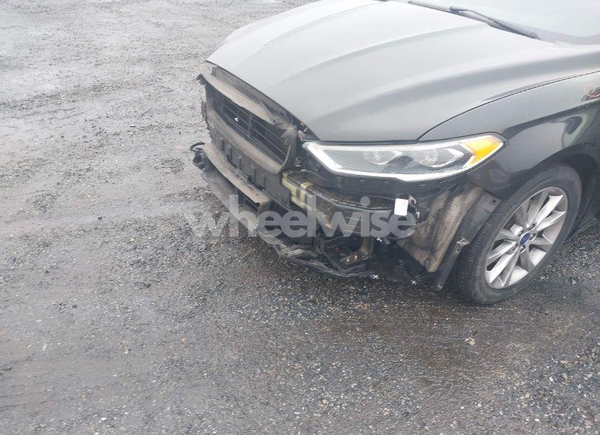 Photo 6 of 2017 Ford Fusion SE (VIN 3FA6P0HD4HR130541)