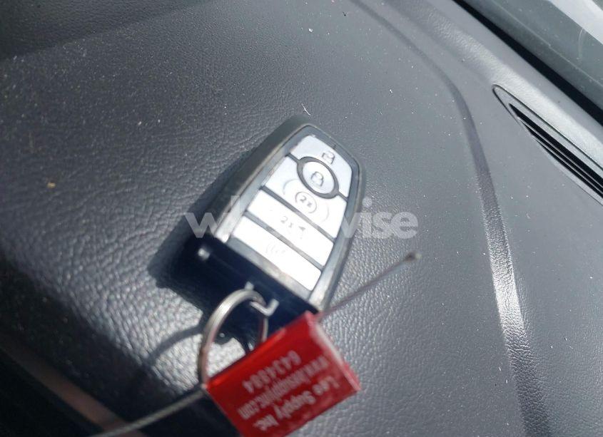 Photo 11 of 2017 Ford Fusion SE (VIN 3FA6P0HD4HR159859)