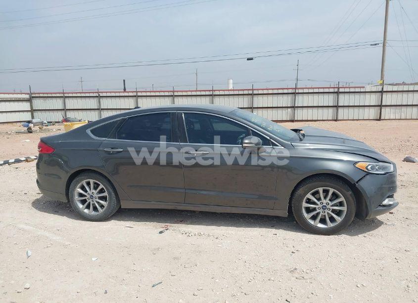 Photo 14 of 2017 Ford Fusion SE (VIN 3FA6P0HD4HR159859)