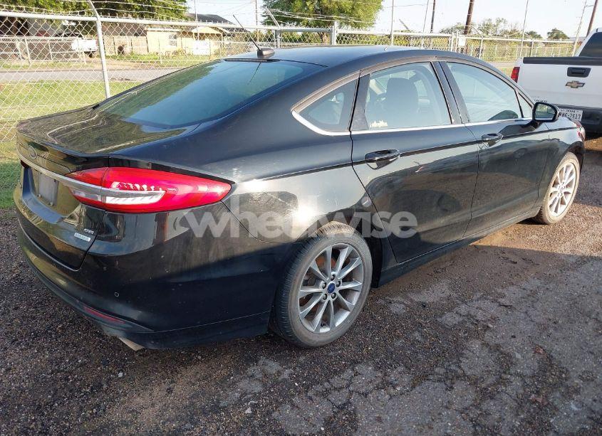 Photo 4 of 2017 Ford Fusion SE (VIN 3FA6P0HD4HR179674)