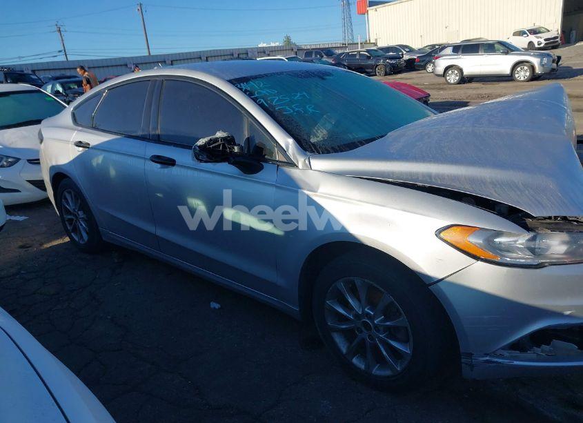 Photo 13 of 2017 Ford Fusion SE (VIN 3FA6P0HD4HR193042)