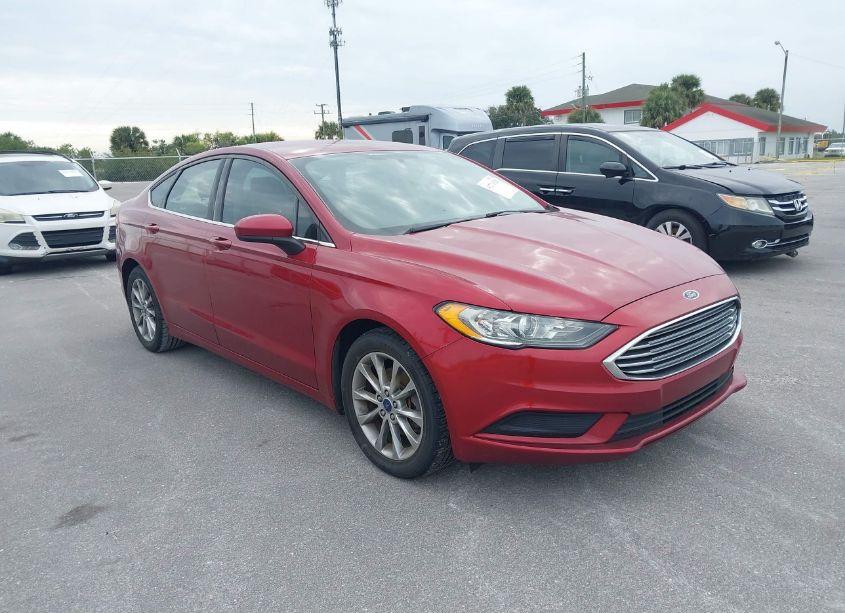 2017 Ford Fusion SE (VIN 3FA6P0HD4HR193610) main photo