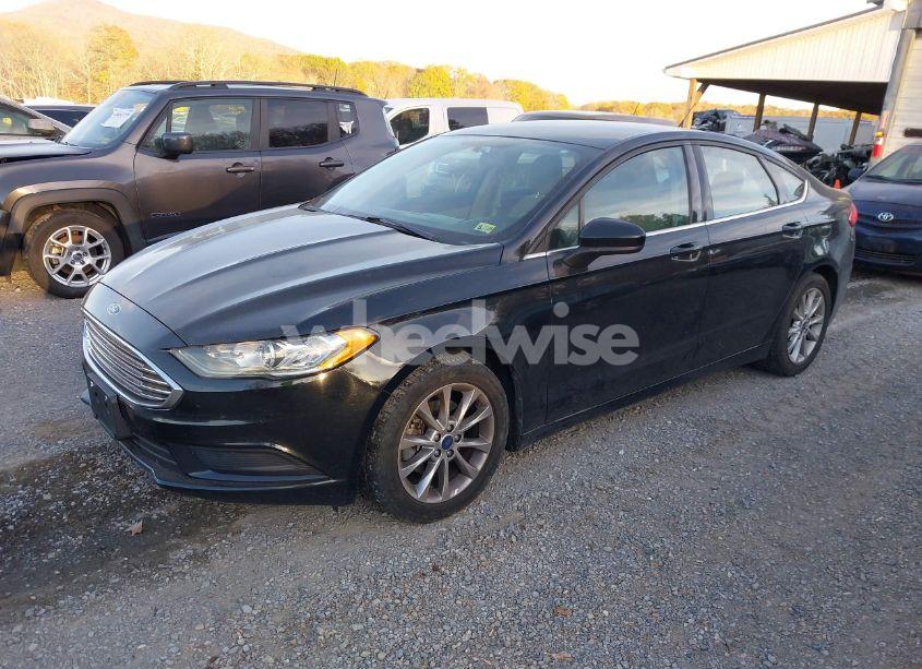 Photo 2 of 2017 Ford Fusion SE (VIN 3FA6P0HD4HR202225)