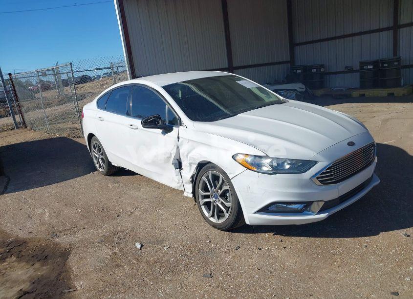 2017 Ford Fusion SE (VIN 3FA6P0HD4HR214455) main photo
