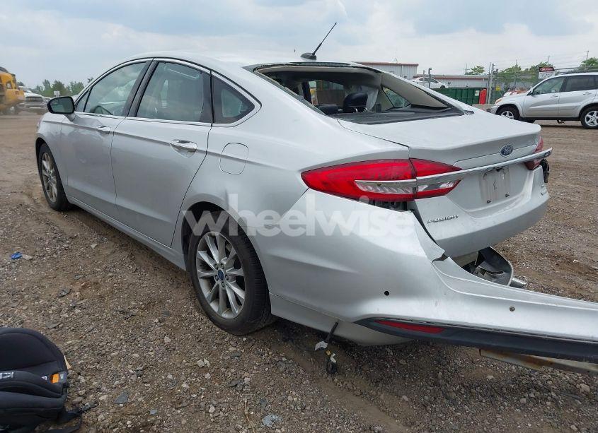 Photo 3 of 2017 Ford Fusion SE (VIN 3FA6P0HD4HR272761)