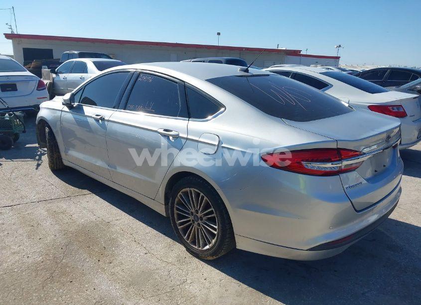 Photo 3 of 2017 Ford Fusion SE (VIN 3FA6P0HD4HR292721)