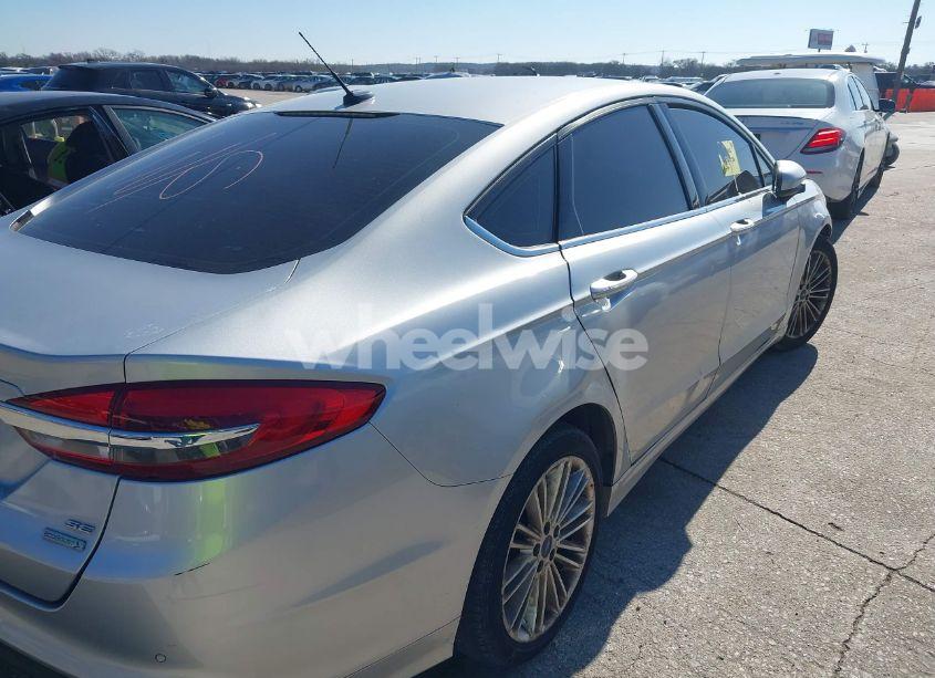 Photo 4 of 2017 Ford Fusion SE (VIN 3FA6P0HD4HR292721)