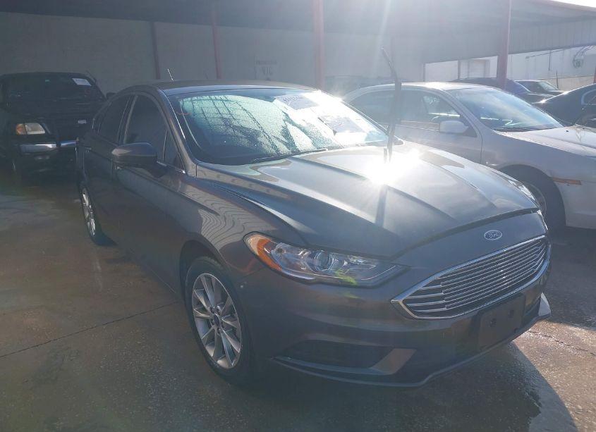2017 Ford Fusion SE (VIN 3FA6P0HD4HR321795) main photo