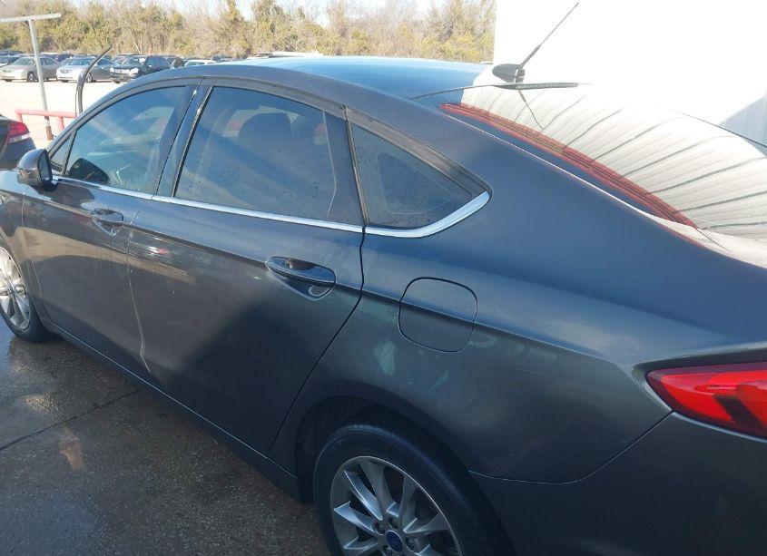 Photo 15 of 2017 Ford Fusion SE (VIN 3FA6P0HD4HR321795)