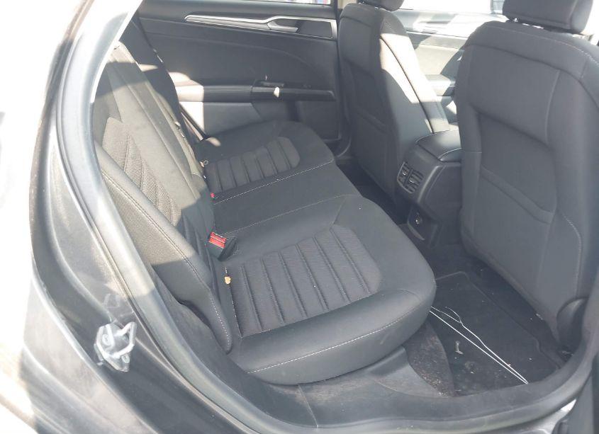 Photo 8 of 2017 Ford Fusion SE (VIN 3FA6P0HD4HR321795)