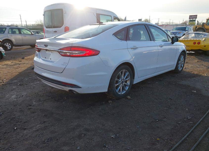Photo 4 of 2017 Ford Fusion SE (VIN 3FA6P0HD4HR329086)