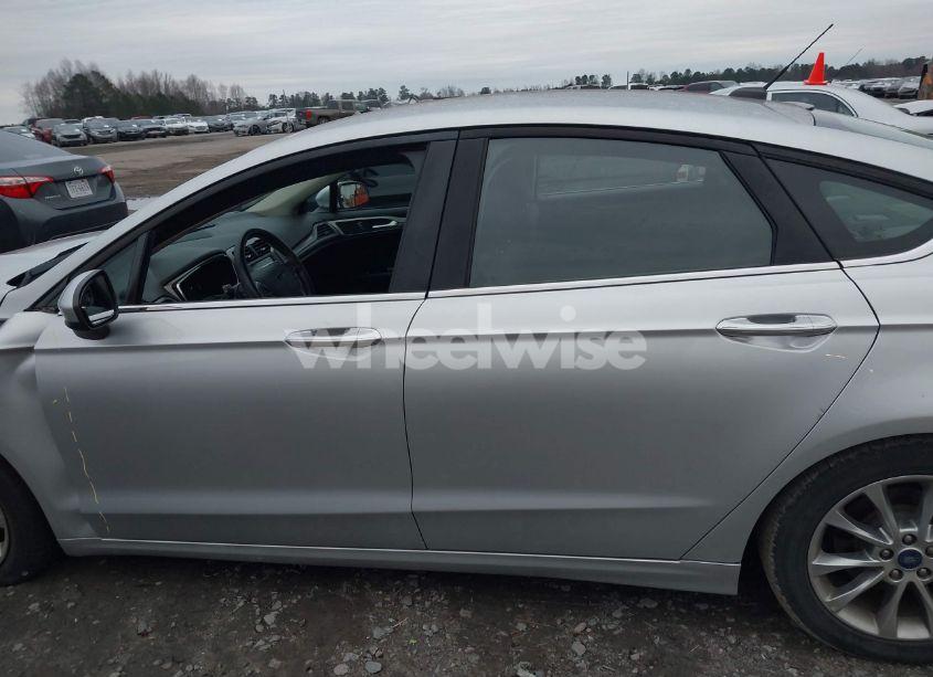 Photo 14 of 2017 Ford Fusion SE (VIN 3FA6P0HD4HR331808)