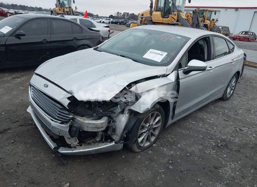 Photo 2 of 2017 Ford Fusion SE (VIN 3FA6P0HD4HR331808)