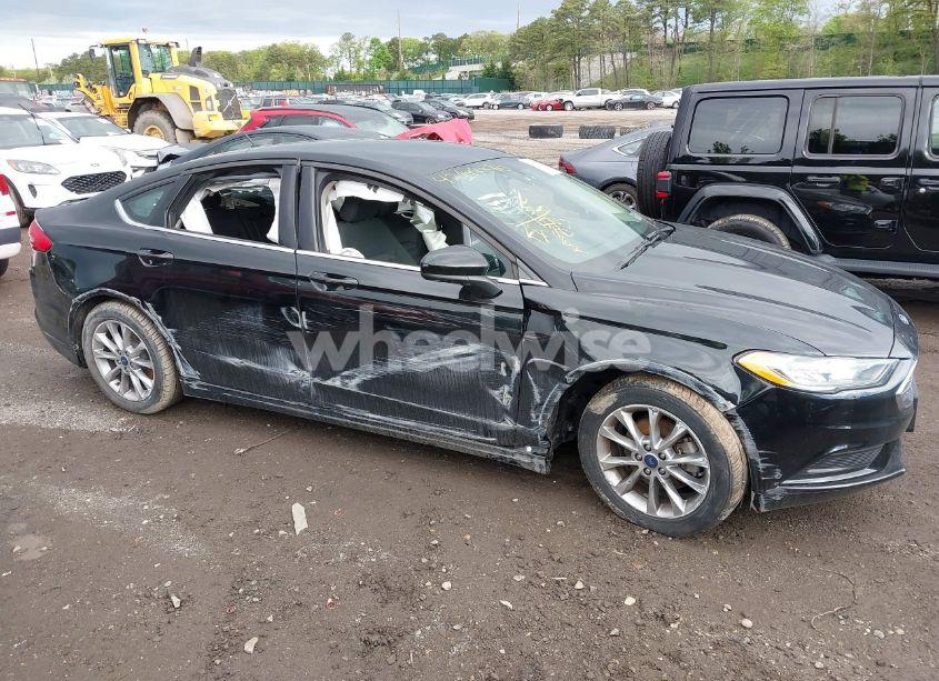 Photo 13 of 2017 Ford Fusion SE (VIN 3FA6P0HD4HR338676)