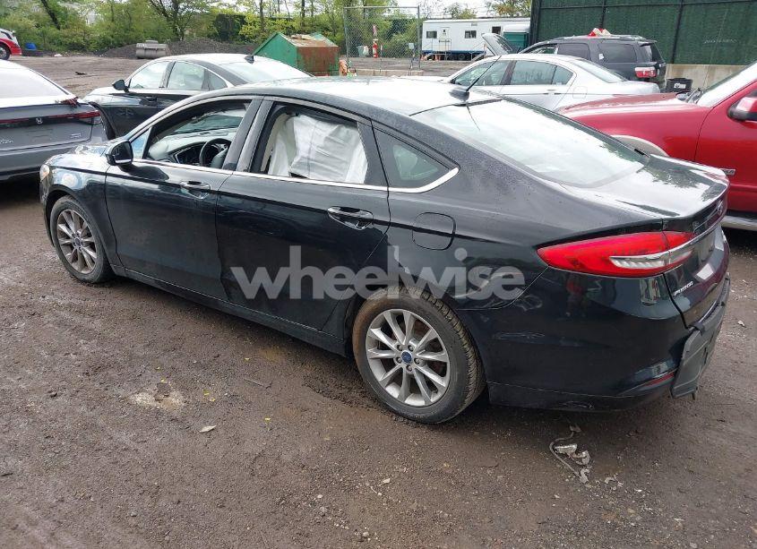 Photo 3 of 2017 Ford Fusion SE (VIN 3FA6P0HD4HR338676)