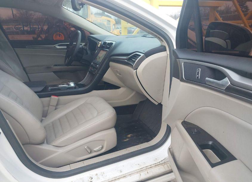 Photo 5 of 2017 Ford Fusion SE (VIN 3FA6P0HD4HR349175)