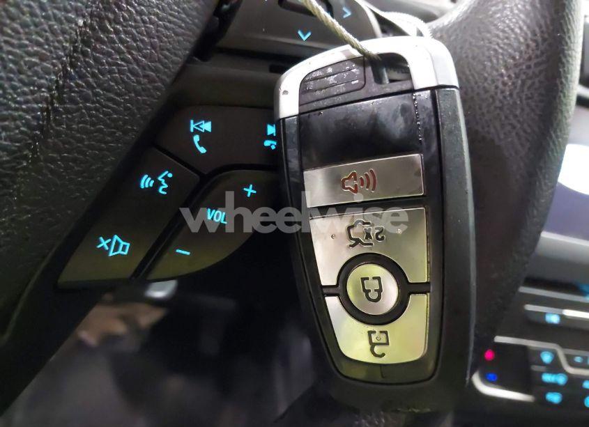 Photo 11 of 2017 Ford Fusion SE (VIN 3FA6P0HD4HR371824)