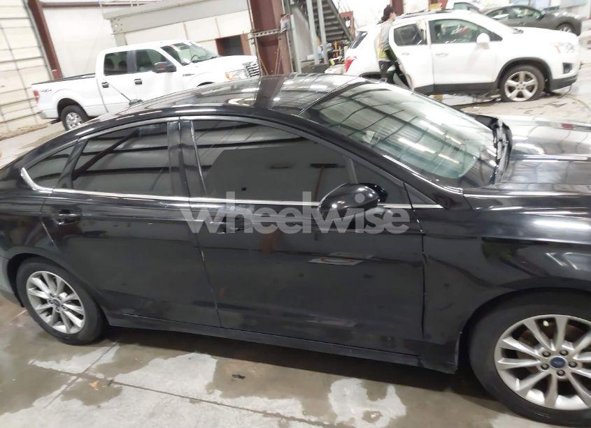 Photo 14 of 2017 Ford Fusion SE (VIN 3FA6P0HD4HR371824)