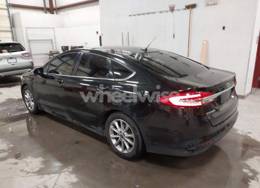 Photo 3 of 2017 Ford Fusion SE (VIN 3FA6P0HD4HR371824)
