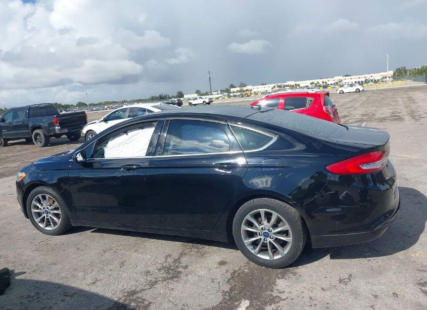 Photo 14 of 2017 Ford Fusion SE (VIN 3FA6P0HD4HR402974)