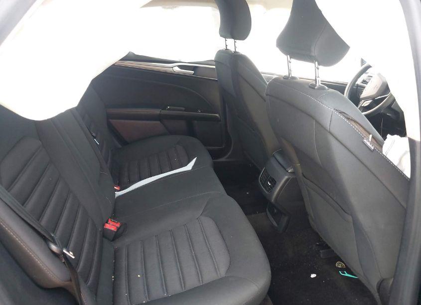 Photo 8 of 2017 Ford Fusion SE (VIN 3FA6P0HD4HR402974)