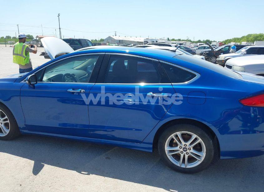 Photo 14 of 2018 Ford Fusion SE (VIN 3FA6P0HD4JR104172)