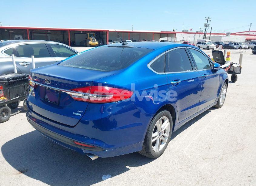 Photo 4 of 2018 Ford Fusion SE (VIN 3FA6P0HD4JR104172)