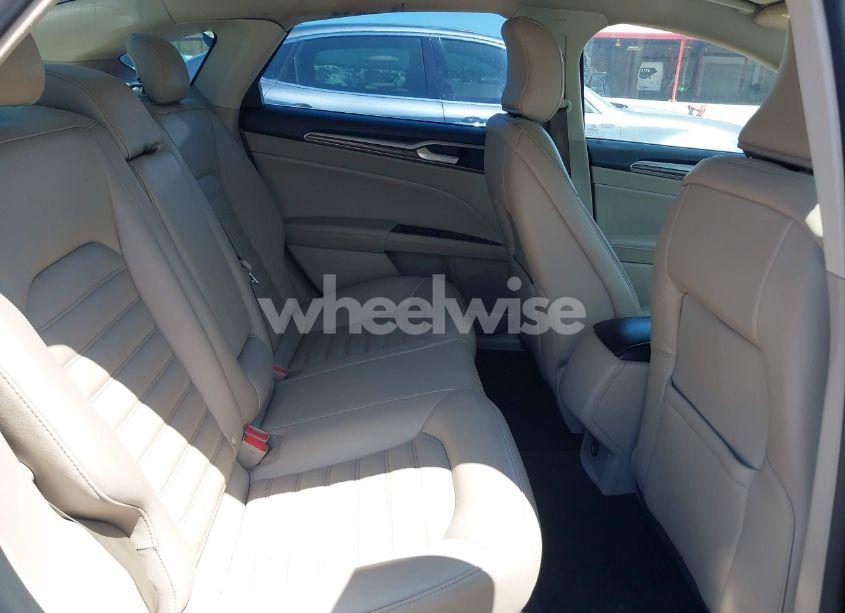 Photo 8 of 2018 Ford Fusion SE (VIN 3FA6P0HD4JR104172)