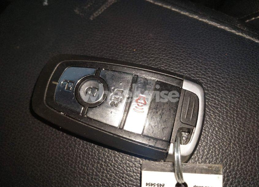 Photo 11 of 2018 Ford Fusion SE (VIN 3FA6P0HD4JR156028)