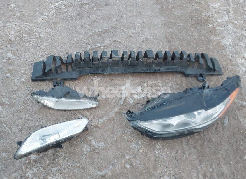 Photo 12 of 2018 Ford Fusion SE (VIN 3FA6P0HD4JR156028)