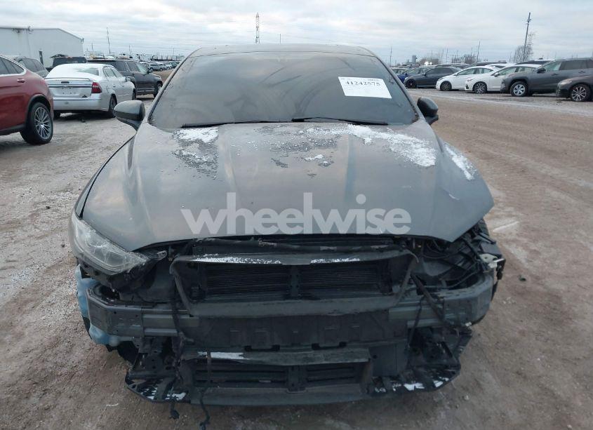 Photo 13 of 2018 Ford Fusion SE (VIN 3FA6P0HD4JR156028)