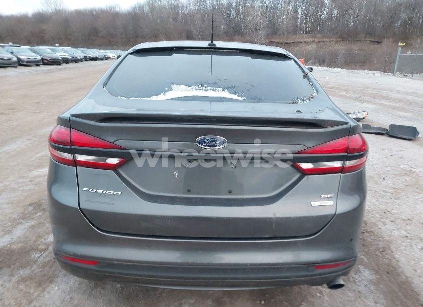Photo 17 of 2018 Ford Fusion SE (VIN 3FA6P0HD4JR156028)