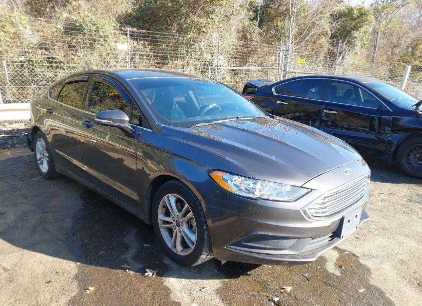 2018 Ford Fusion SE (VIN 3FA6P0HD4JR189000) main photo