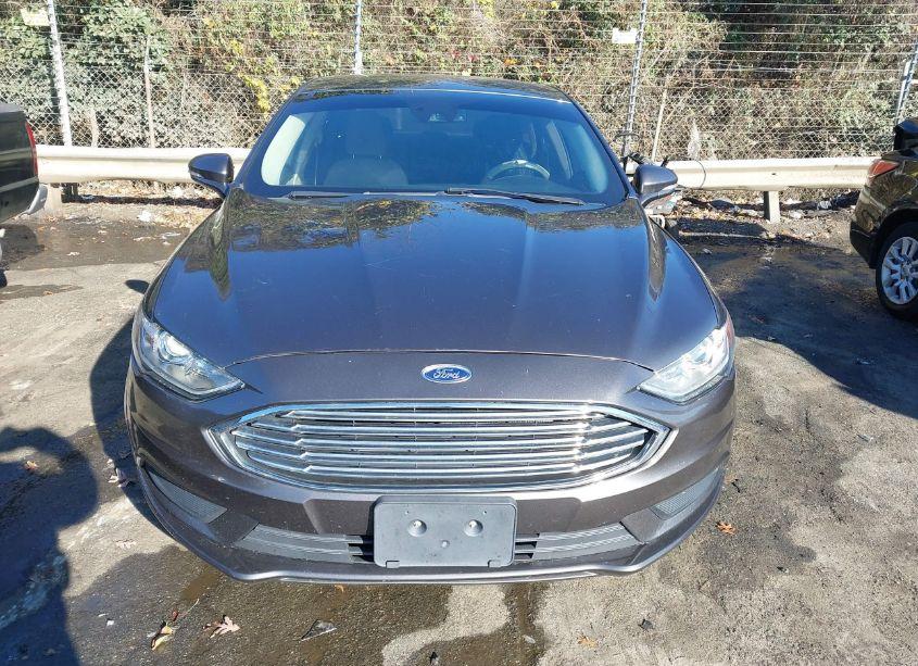 Photo 12 of 2018 Ford Fusion SE (VIN 3FA6P0HD4JR189000)