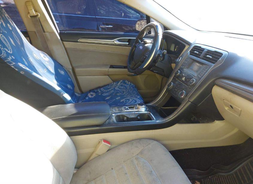 Photo 5 of 2018 Ford Fusion SE (VIN 3FA6P0HD4JR189000)