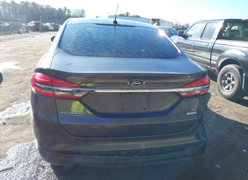 Photo 6 of 2018 Ford Fusion SE (VIN 3FA6P0HD4JR189000)